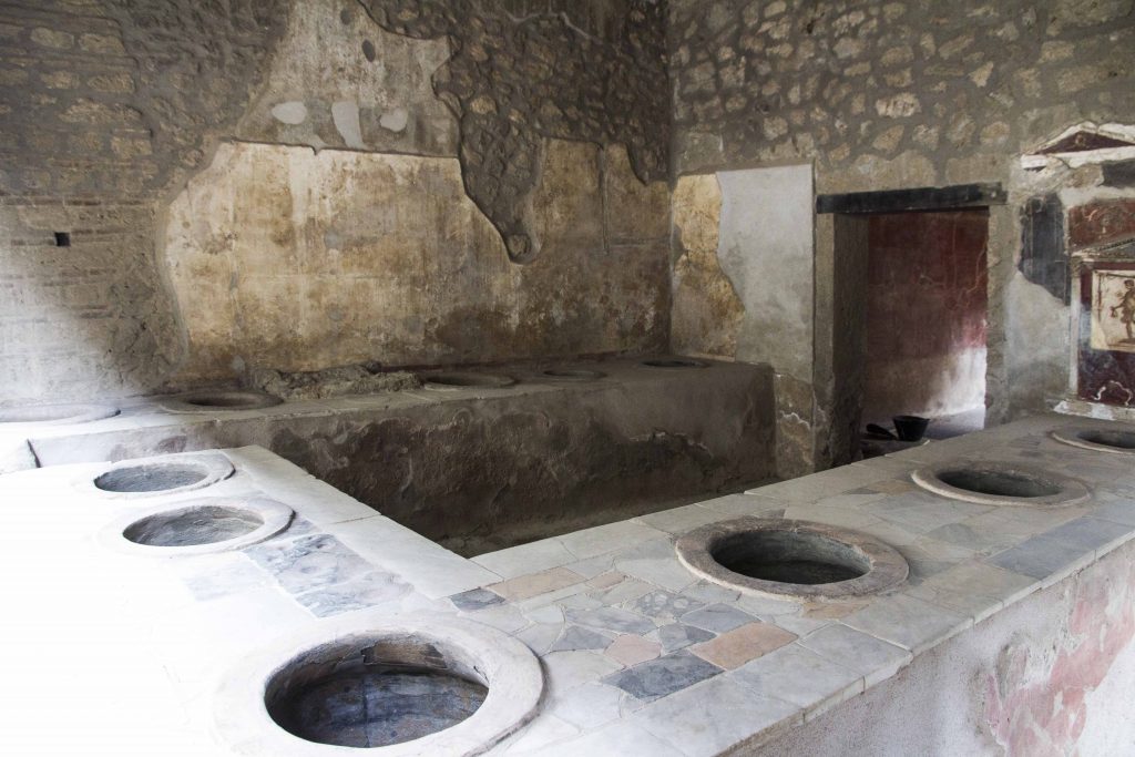 Thermopolium du laraire à Pompei